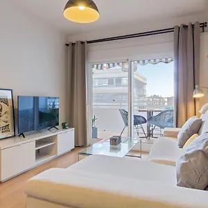 https://precioso-apartamento-a-5-minutos-andando-de-la-playa.1costadelsol.com